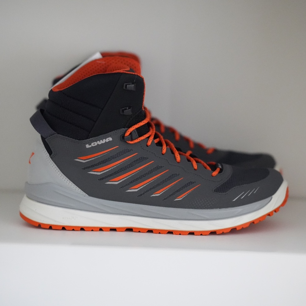 Lowa Made in Europe Axos GTX Gore-Tex Mid Hiking Boots Graphit Waterproof Mens
